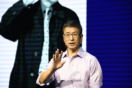 白岩松自创“From Bai微BT传奇”全媒体图书品牌系列作品在京发布