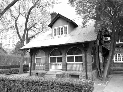 1921年在修建协和医院的同时还修建了美式别墅住宅区,如今保存完好.